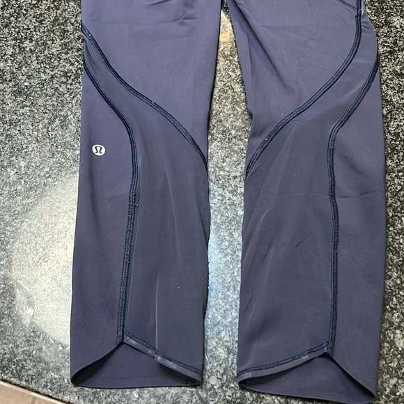 Lululemon high Rise High Definition leggings size 4.WJ110